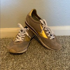 Retro Brooks Sneakers NWOT